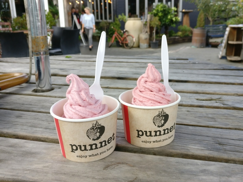 Punnet Strawberry Ice-cream